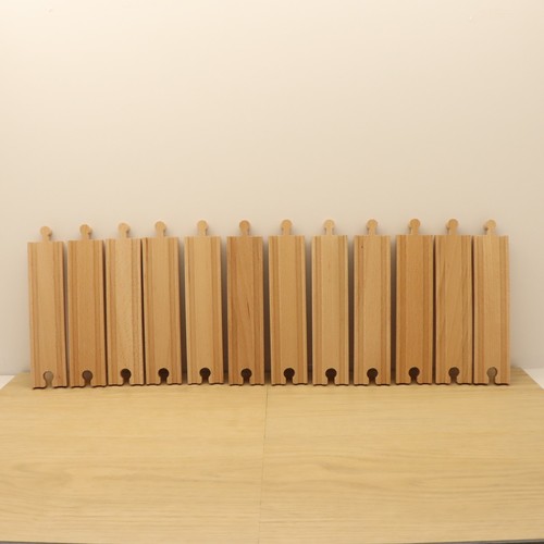 Wooden train track medium - train,